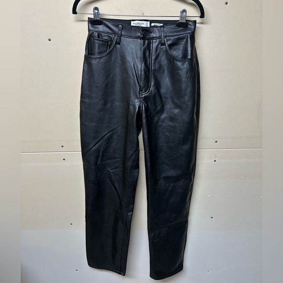 PANTS | NWT Abercrombie and Fitch vegan leather pants size 27 / size 4 - Picture 2 of 5